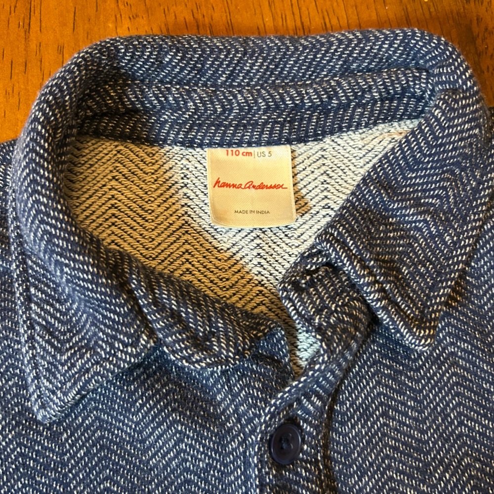 Hanna Andersson Herringbone Boys Layer | Soft Textured Cotton | Boys Size 5(110) - Picture 3 of 11